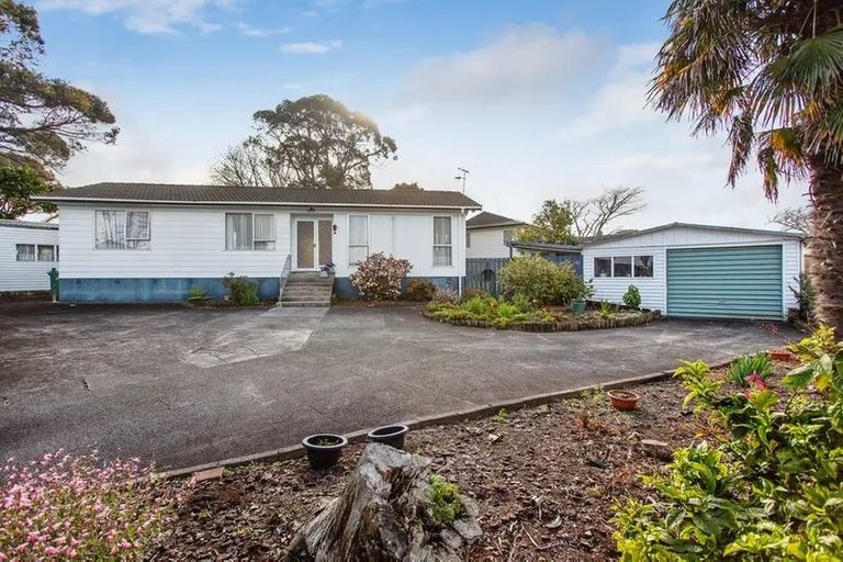 Photo of property in 5 Joshua Place, Weymouth, Auckland, 2103