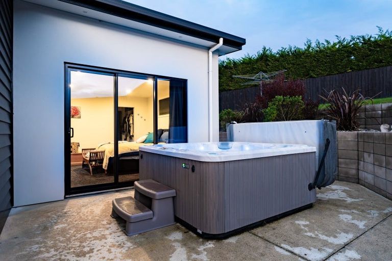 Photo of property in 33 Friendship Drive, Waldronville, Dunedin, 9018