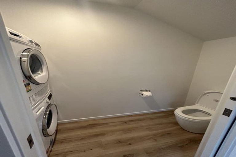 Photo of property in 1 Pipi Place, Levin, 5510