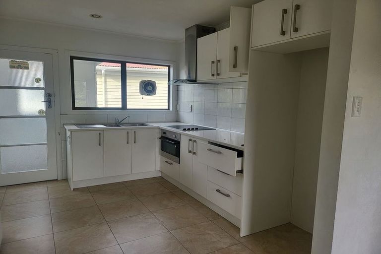 Photo of property in 18 Mclean Avenue, Papatoetoe, Auckland, 2025