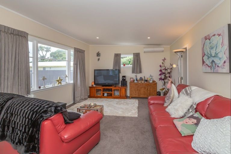 Photo of property in 3 Kauwhata Street, Himatangi Beach, Foxton, 4891