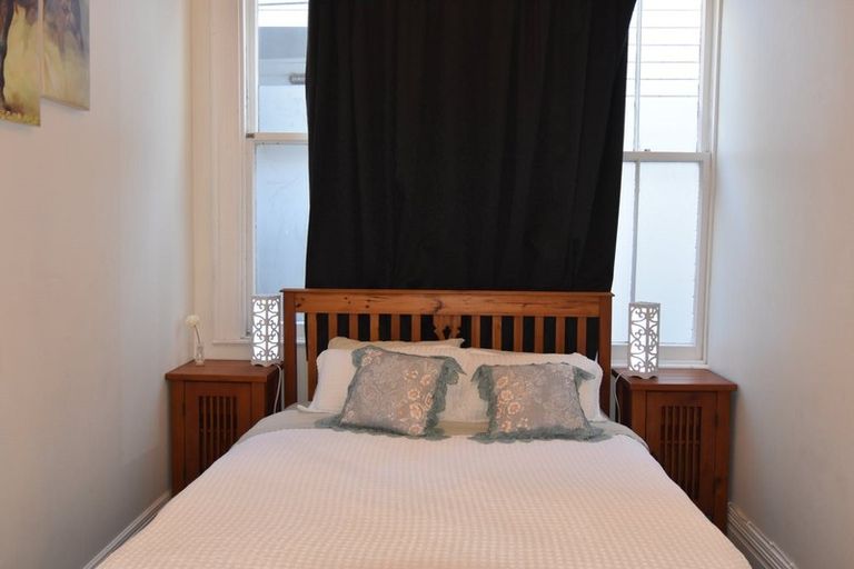 Photo of property in 16 Austin Street, Mount Victoria, Wellington, 6011