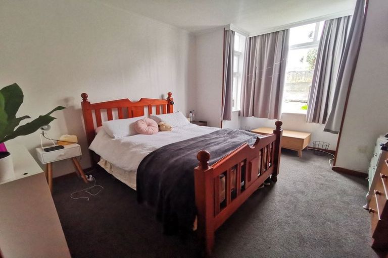 Photo of property in 67 Pirie Street, Mount Victoria, Wellington, 6011