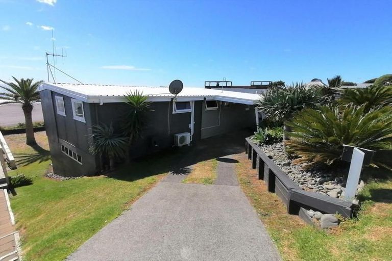 Photo of property in 7 Messenger Terrace, Oakura, 4314