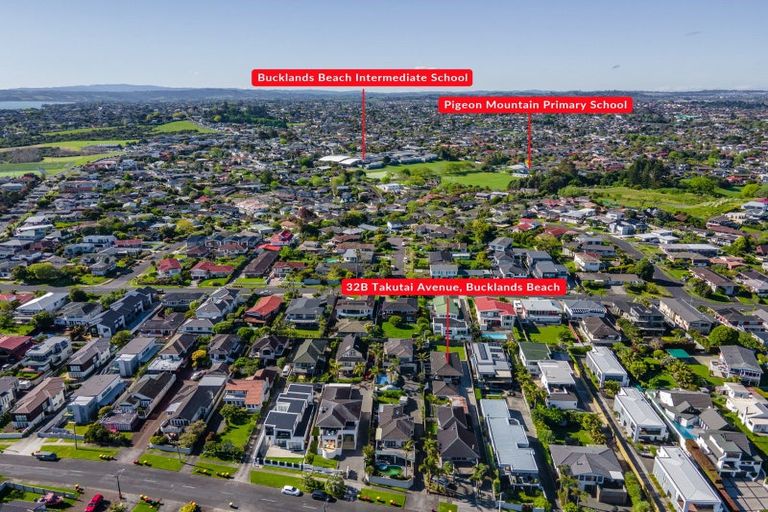 Photo of property in 32b Takutai Avenue, Bucklands Beach, Auckland, 2012