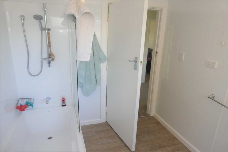 Photo of property in 106 Idris Road, Bryndwr, Christchurch, 8052