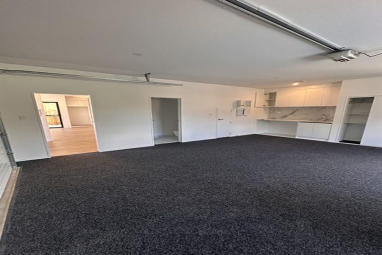 Photo of property in 59b Totara Road, Te Atatu Peninsula, Auckland, 0610
