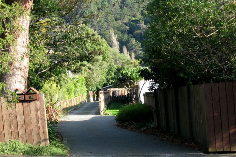 Photo of property in 18a Kamahi Street, Stokes Valley, Lower Hutt, 5019