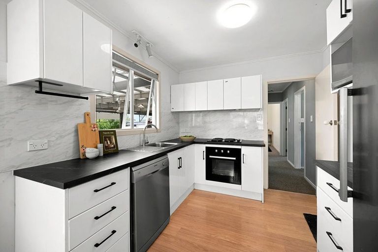 Photo of property in 4 Totara Drive, St Andrews, Hamilton, 3200