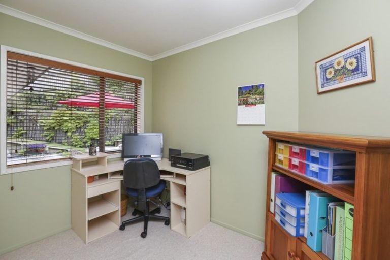 Photo of property in 10 Kororako Grove, Whalers Gate, New Plymouth, 4310
