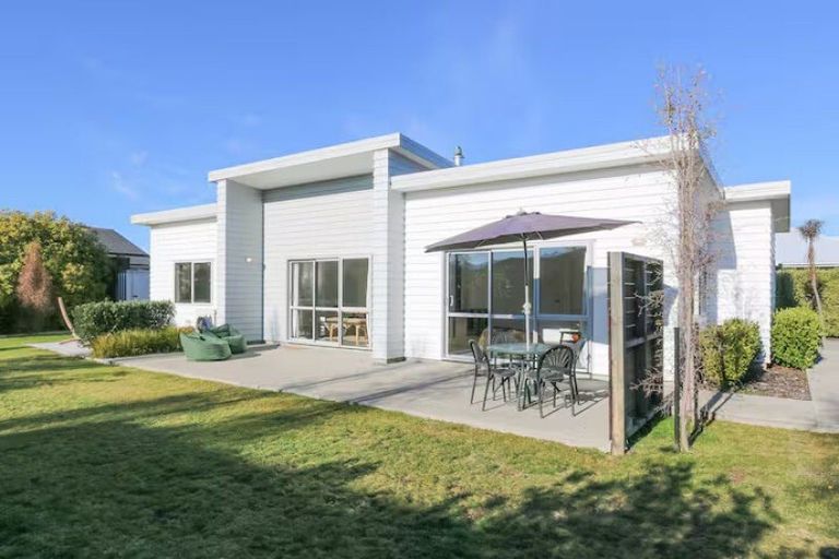 Photo of property in 3 Finch Street, Albert Town, Wanaka, 9305