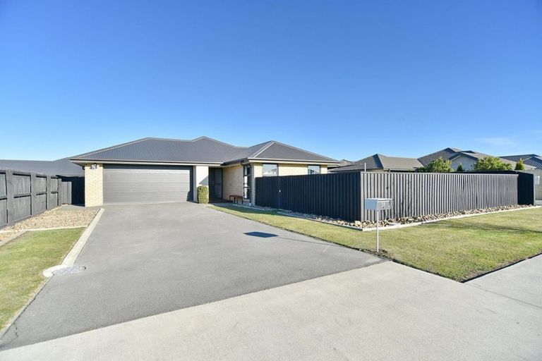 Photo of property in 39 Cassino Street, Rangiora, 7400