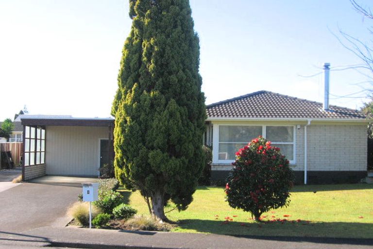 Photo of property in 2 Alf Walker Place, Papakura, 2110