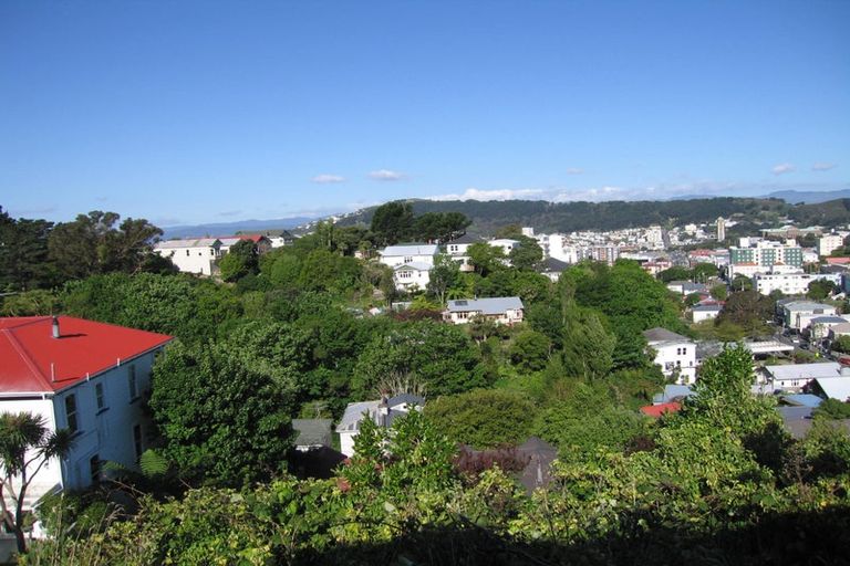 Photo of property in 14 Devon Street, Aro Valley, Wellington, 6021