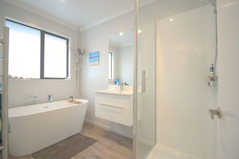 Photo of property in 8 Te Hurunui Drive, Pegasus, 7612