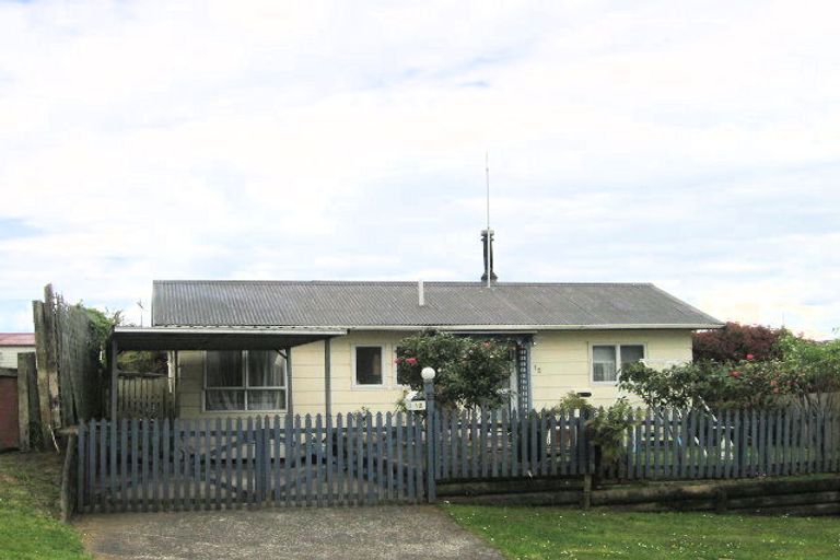 Photo of property in 12 Takahe Place, Selwyn Heights, Rotorua, 3015