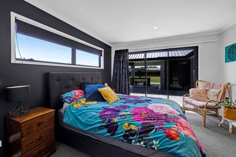 Photo of property in 405 Ketemarae Road, Normanby, Hawera, 4675