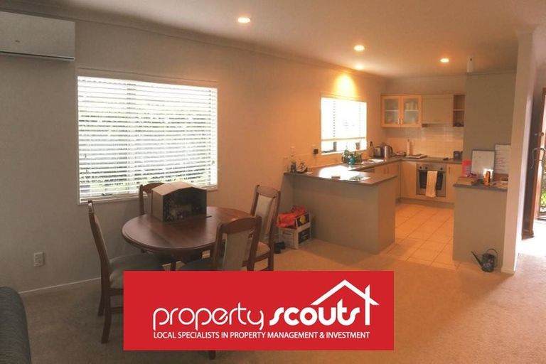 Photo of property in Waimanu Bay Village, 25/1 Piriti Drive, Te Atatu Peninsula, Auckland, 0610