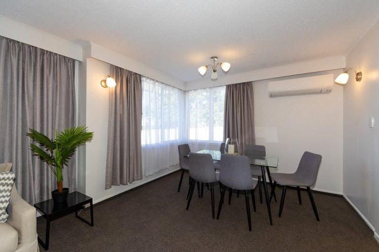 Photo of property in 39 Lipscombe Crescent, Havelock North, 4130