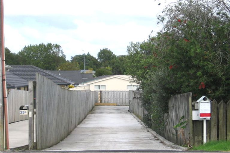 Photo of property in 1/23 Woodside Road, Massey, Auckland, 0614