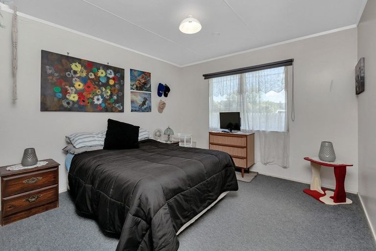 Photo of property in 136 George Street, Hikurangi, 0114