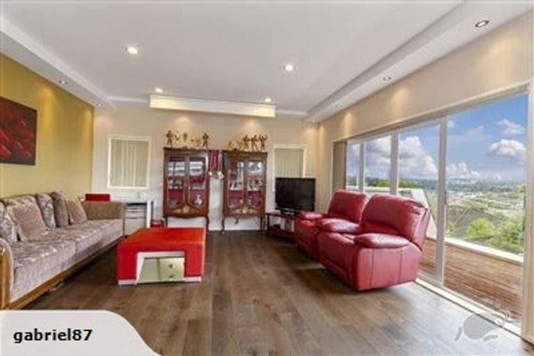 Photo of property in 12 Oak Terrace, Schnapper Rock, Auckland, 0632