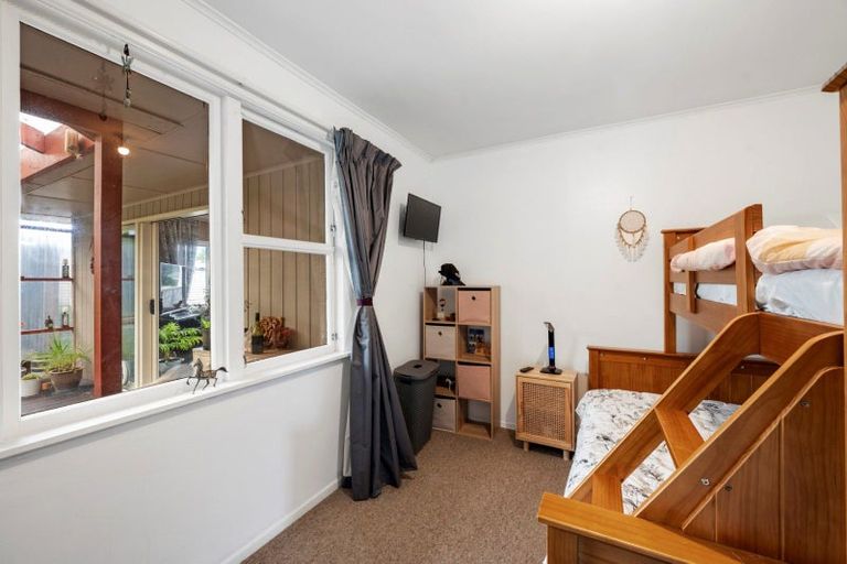 Photo of property in 65 Mountain Road, Western Heights, Rotorua, 3015