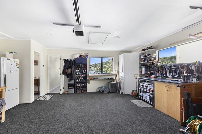 Photo of property in 29 Chartwell Drive, Crofton Downs, Wellington, 6035