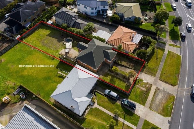 Photo of property in 660 East Coast Road, Pinehill, Auckland, 0630