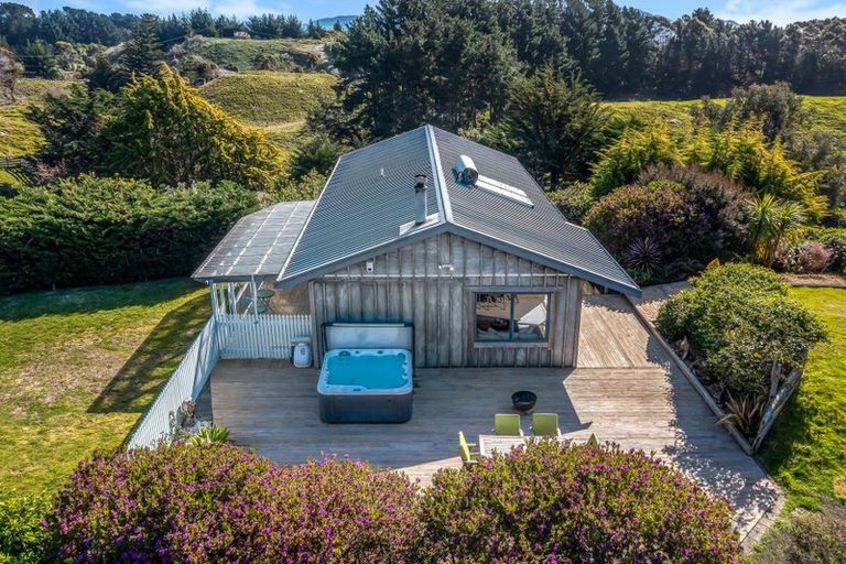Photo of property in 338 Ngarara Road, Waikanae, 5391