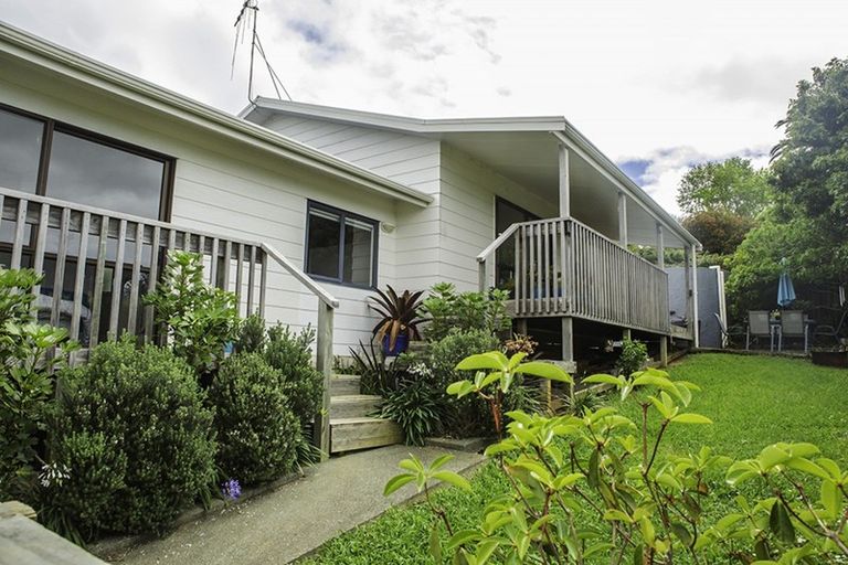 Photo of property in 37 Cable Bay Block Road, Cable Bay, 0420