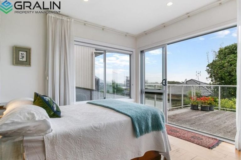 Photo of property in 39 Barrack Road, Mount Wellington, Auckland, 1060