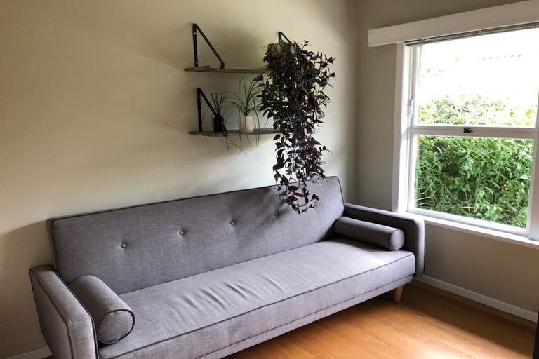 Photo of property in 2 Fifeshire Street, Belmont, Auckland, 0622