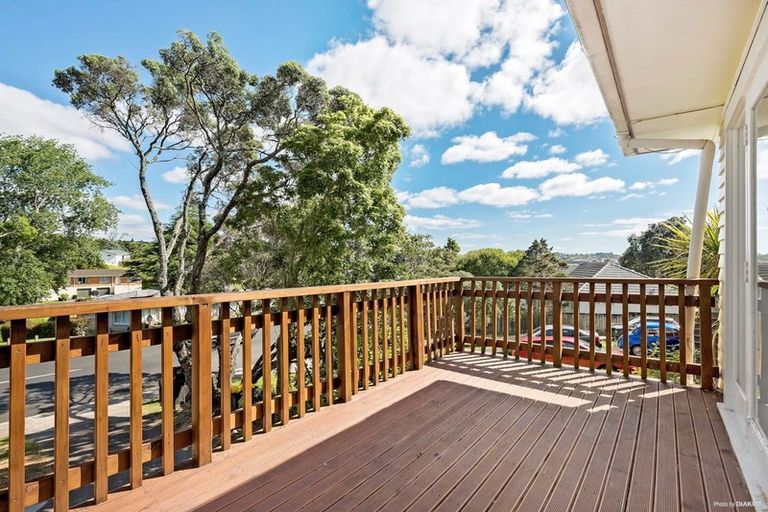 Photo of property in 19 Diana Drive, Glenfield, Auckland, 0627