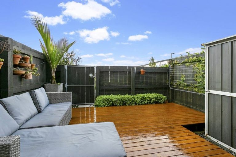 Photo of property in 19 Beardmore Lane, Papakura, 2110
