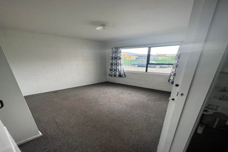 Photo of property in 2/47 Brockworth Place, Riccarton, Christchurch, 8011