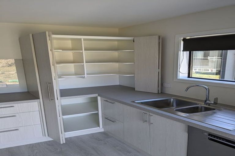 Photo of property in 10 Waddell Street, Lake Hawea, 9382