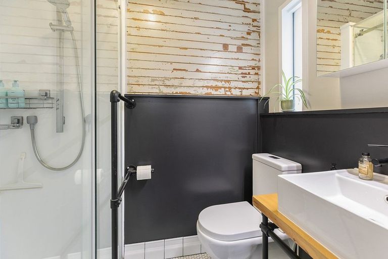 Photo of property in 430 Adelaide Road, Berhampore, Wellington, 6023