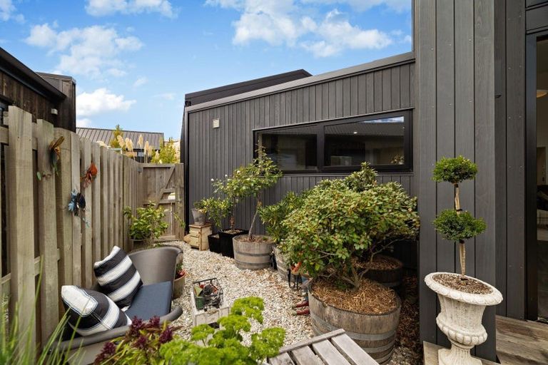 Photo of property in 14 Bellamore Street, Lake Hayes, Queenstown, 9304