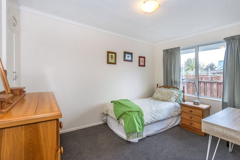 Photo of property in 2/46a Valecrest Avenue, Parklands, Christchurch, 8083