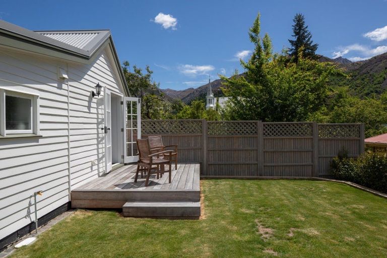 Photo of property in 17 Merioneth Street, Arrowtown, 9302
