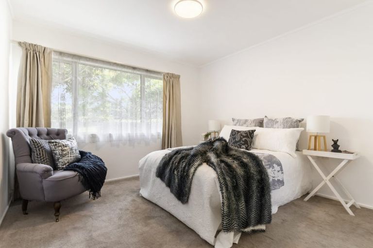 Photo of property in 2 Ashdown Place, Pahurehure, Papakura, 2113