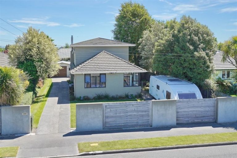 Photo of property in 22 Kendal Avenue, Burnside, Christchurch, 8053
