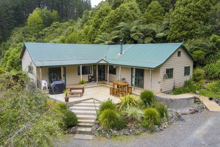 Photo of property in 906 Otaki Gorge Road, Hautere, Otaki, 5582