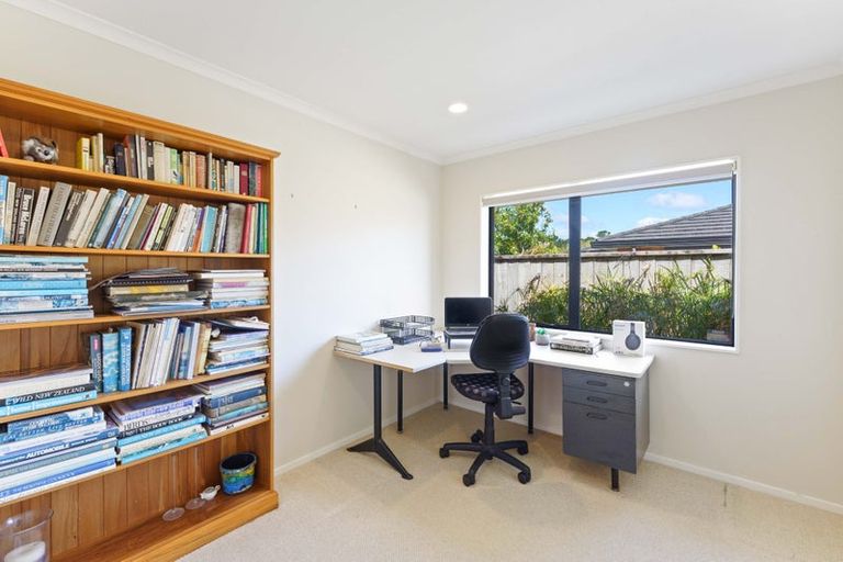 Photo of property in 31 Campion Road, Waikanae Beach, Waikanae, 5036