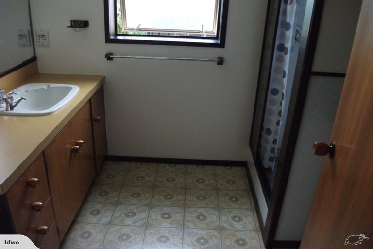 Photo of property in 22 Callender Place, Shelly Park, Auckland, 2014