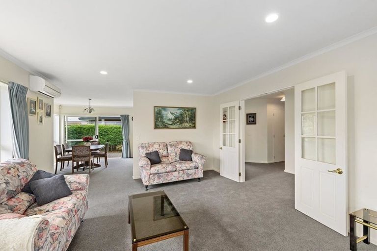 Photo of property in 11 Belvedere Avenue, Waikanae, 5036