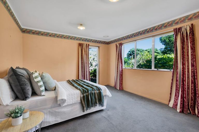 Photo of property in 363b Mangorei Road, Merrilands, New Plymouth, 4312