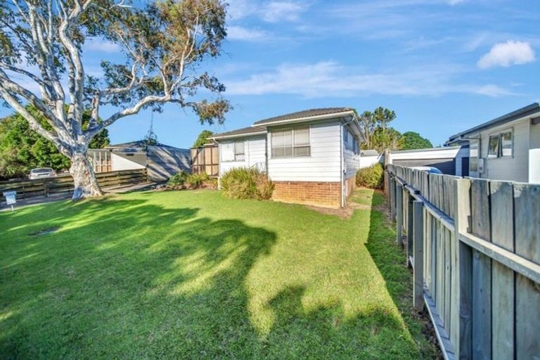 Photo of property in 24 Killington Crescent, Mangere, Auckland, 2022