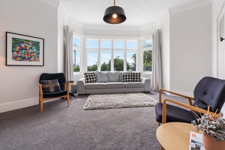 Photo of property in 72 Hargest Crescent, Saint Clair, Dunedin, 9012